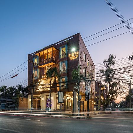 Peak Nimman Prestige Hotel Chiang Mai Exteriör bild