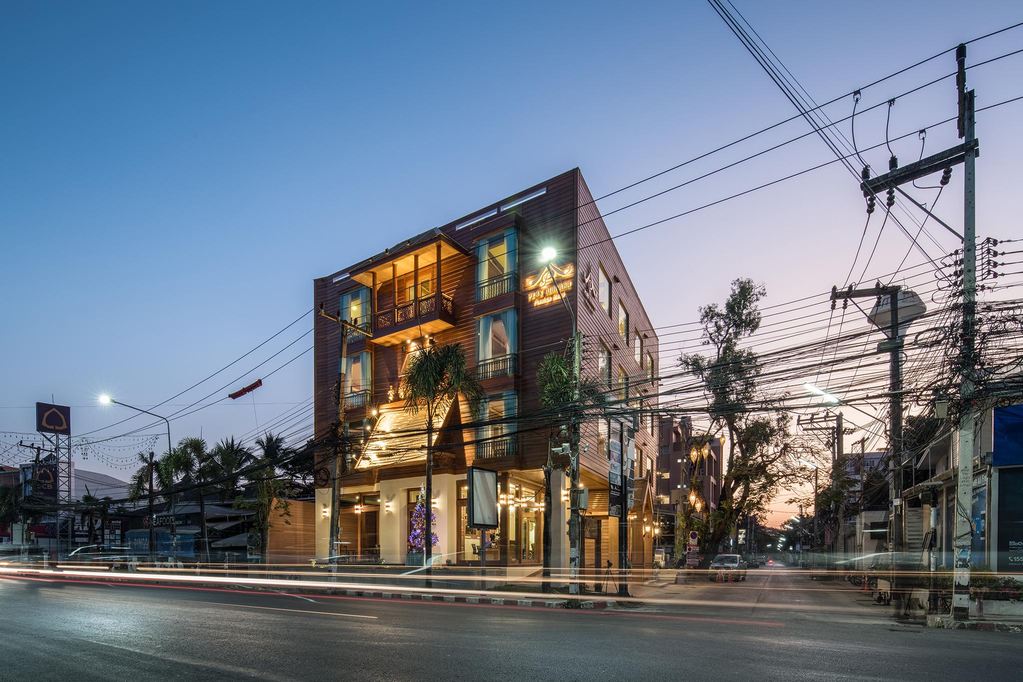 Peak Nimman Prestige Hotel Chiang Mai Exteriör bild